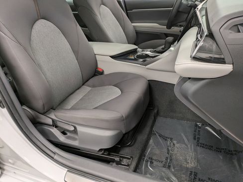 Used 2019 Toyota Camry LE FWD image 29