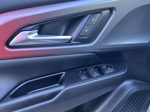 Certified 2024 Chevrolet Equinox EV RS FWD image 26