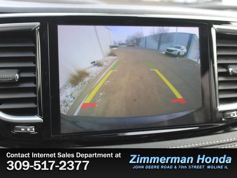 Used 2023 Chrysler Pacifica Limited image 25