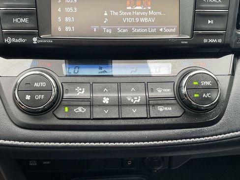 Used 2018 Toyota RAV4 XLE w/ Plus Extra Value Package AWD/4WD image 39