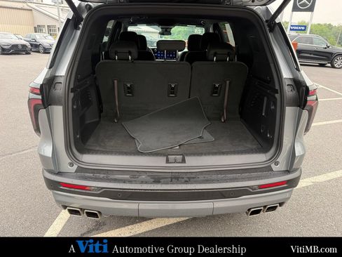 Used 2025 Chevrolet Traverse LT w/ Driver Confidence Package AWD/4WD image 24