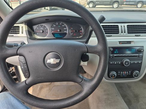Used 2008 Chevrolet Impala LT FWD image 15