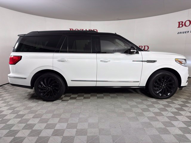 Used 2021 Lincoln Navigator Black Label w/ Special Edition Package AWD/4WD image 16