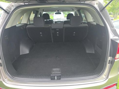 Used 2018 Kia Sorento L FWD image 11