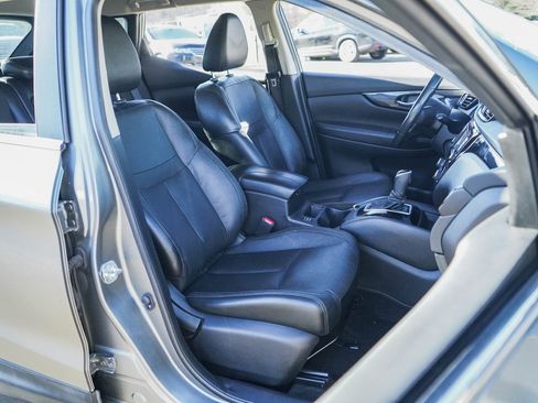 Used 2017 Nissan Rogue Sport SL image 11