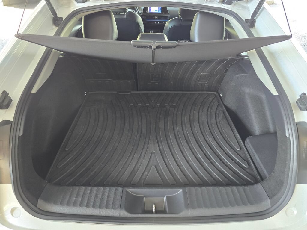 Used 2024 Toyota Prius XLE FWD image 12