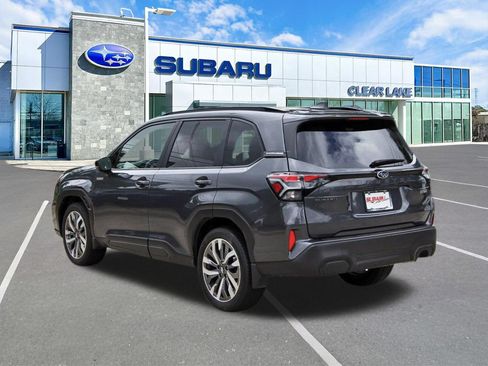 Used 2025 Subaru Forester Touring AWD/4WD image 4