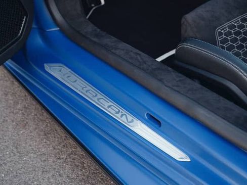 Used 2023 Lamborghini Huracan Tecnica image 55