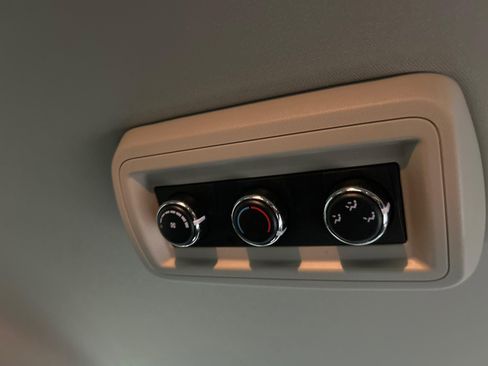 Used 2014 Dodge Grand Caravan SXT image 14