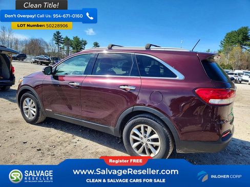 Used 2017 Kia Sorento AWD image 3