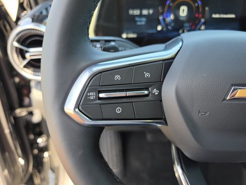 New 2027 Chevrolet Equinox LT w/ Convenience Package II FWD image 33
