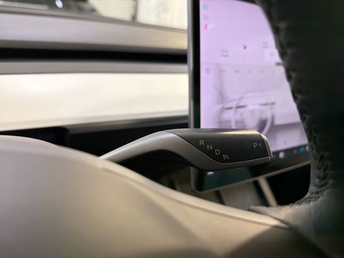 Used 2022 Tesla Model Y Performance AWD/4WD image 21