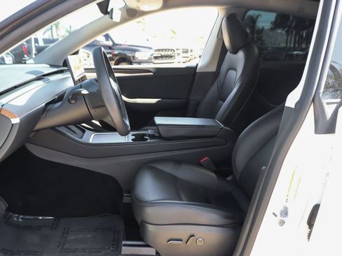 Used 2024 Tesla Model Y Long Range RWD image 17
