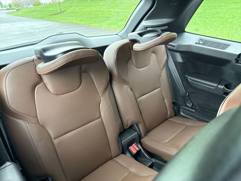 Used 2022 Volvo XC90 T6 Momentum w/ Advanced Package AWD/4WD image 16