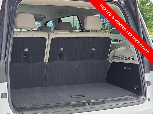 Used 2022 Jeep Wagoneer Series III AWD/4WD image 9