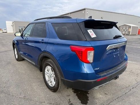 Used 2023 Ford Explorer XLT w/ Equipment Group 202A image 6