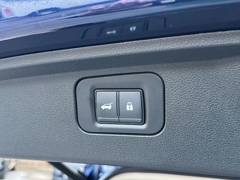 New 2025 Nissan Armada Platinum image 33