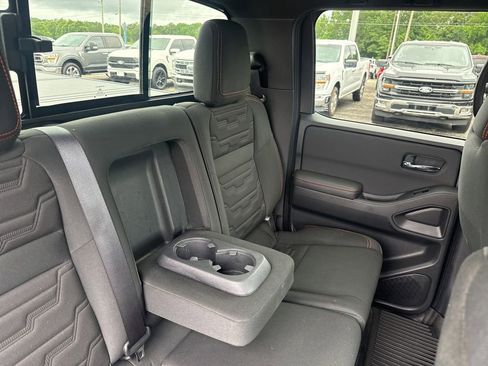 Used 2024 Nissan Frontier PRO-4X w/ Technology Package AWD/4WD image 13