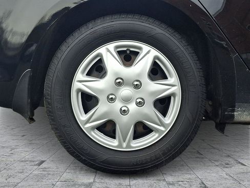 Used 2017 Kia Forte LX image 9