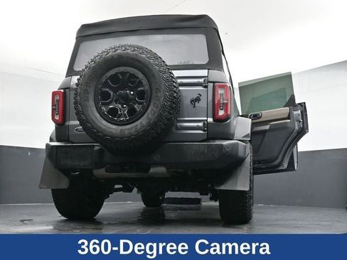 Used 2023 Ford Bronco Wildtrak image 39