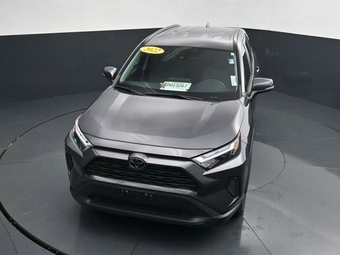 Used 2022 Toyota RAV4 XLE AWD/4WD image 25