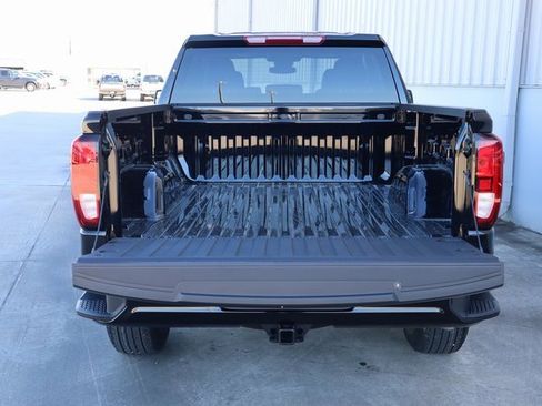 New 2025 GMC Sierra 1500 Elevation image 26