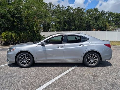 Used 2018 Acura TLX FWD image 8
