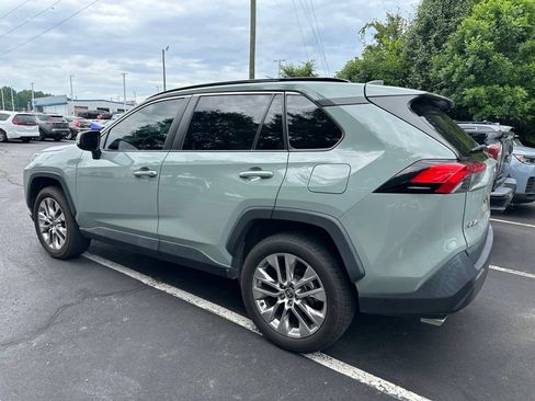 Used 2021 Toyota RAV4 XLE Premium FWD image 3