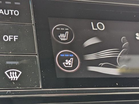 Used 2024 Genesis G70 3.3T Advanced image 26