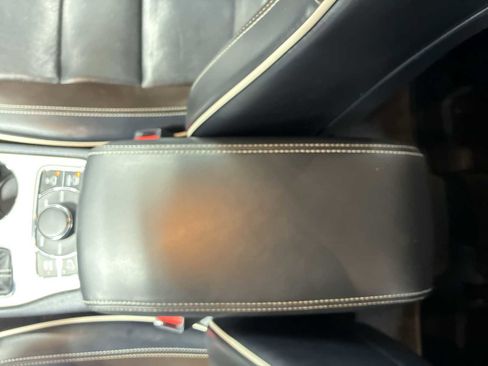 Used 2017 Jeep Grand Cherokee Overland image 23