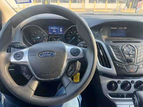 Used 2013 Ford Focus SE FWD image 12