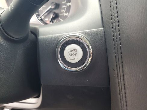 Used 2023 Nissan Armada SV image 25