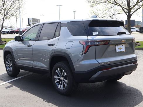 New 2026 Chevrolet Equinox LT w/ Safety and Technology Package FWD image 5