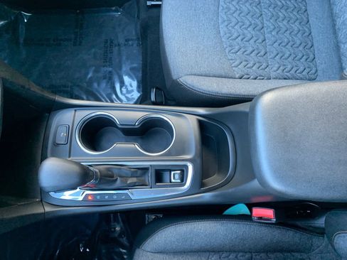 Used 2023 Chevrolet Equinox LT image 24