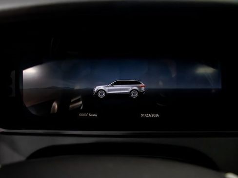 New 2026 Land Rover Range Rover Velar Dynamic SE image 17