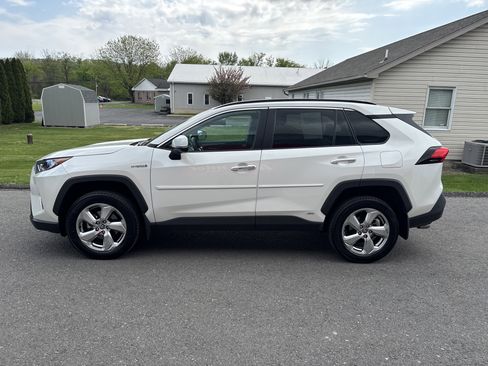 Used 2021 Toyota RAV4 Limited w/ Limited Grade Weather Package AWD/4WD image 7