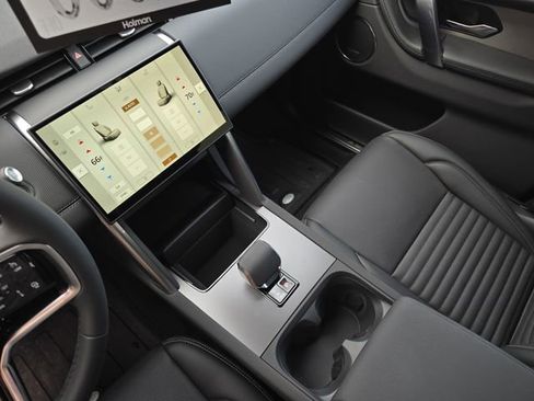 New 2025 Land Rover Discovery Sport Dynamic SE AWD/4WD image 16