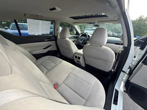 Used 2019 Nissan Altima 2.5 SV FWD image 30