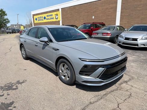New 2026 Hyundai Sonata SE FWD image 11