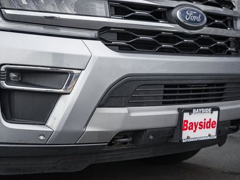 Used 2022 Ford Expedition Max Limited image 19