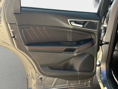 Used 2022 Ford Edge ST-Line AWD/4WD image 12