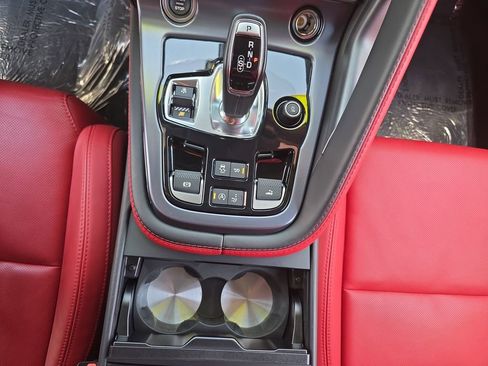 Certified 2022 Jaguar F-TYPE R AWD/4WD image 22