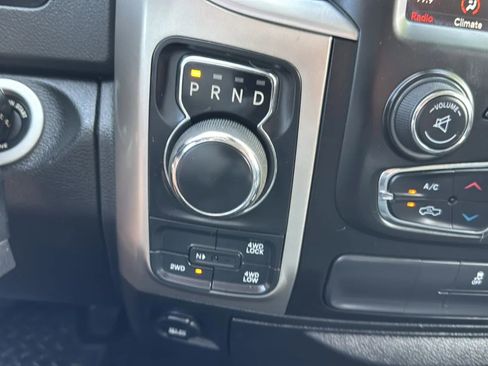 Used 2019 RAM 1500 Classic SLT w/ Luxury Group AWD/4WD image 34