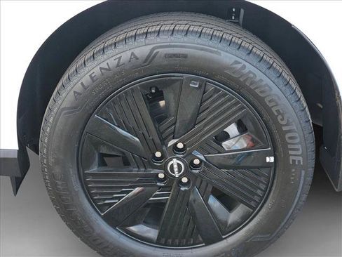 Used 2025 Nissan Murano SV AWD/4WD image 10