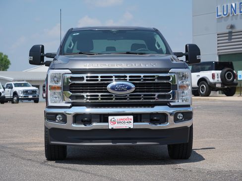 New 2026 Ford F250 XLT w/ FX4 Off-Road Package AWD/4WD image 9