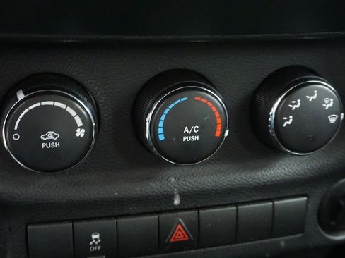 Used 2012 Jeep Wrangler Unlimited Sport image 32