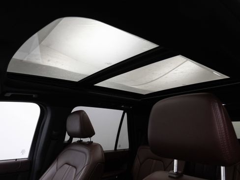 Used 2022 Ford Expedition Max Limited image 5