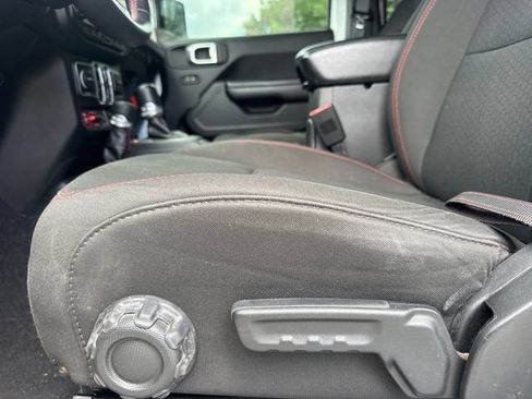 Used 2018 Jeep Wrangler Unlimited Rubicon AWD/4WD image 14