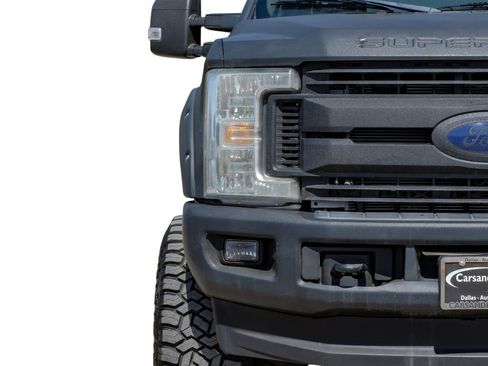 Used 2017 Ford F250 XLT w/ XLT Value Package image 48