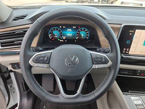 New 2026 Volkswagen Atlas SE image 16